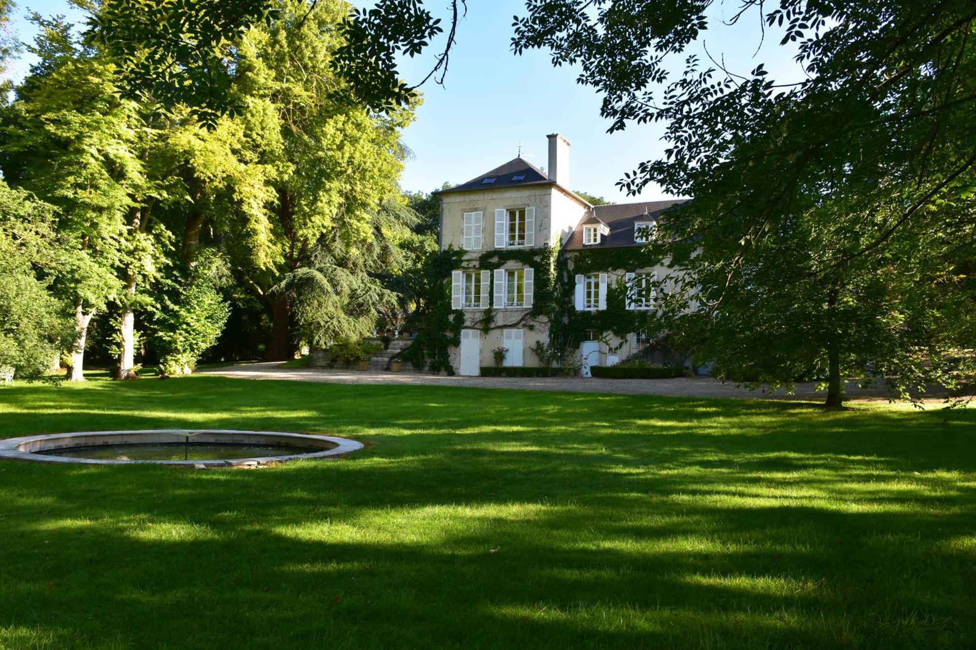 Bed and Breakfast Domaine De L'Ermitage Berry-Bouy Экстерьер фото