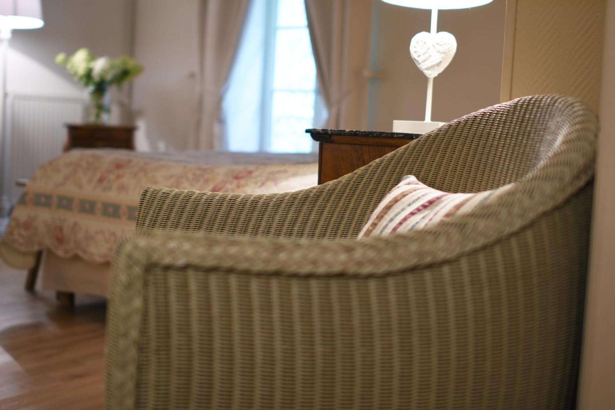 Bed and Breakfast Domaine De L'Ermitage Berry-Bouy Экстерьер фото