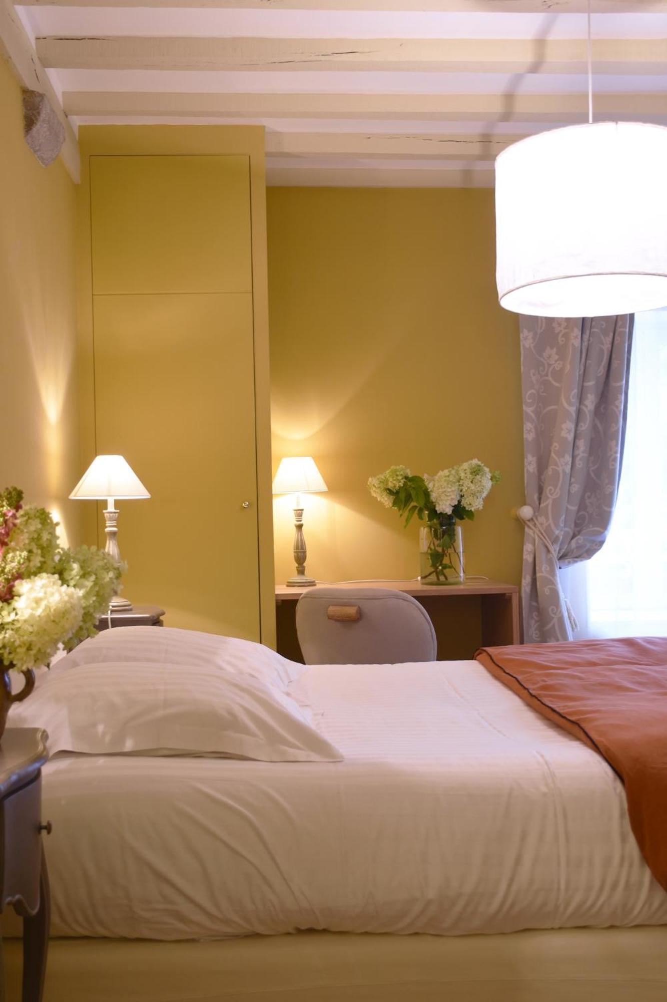 Bed and Breakfast Domaine De L'Ermitage Berry-Bouy Экстерьер фото