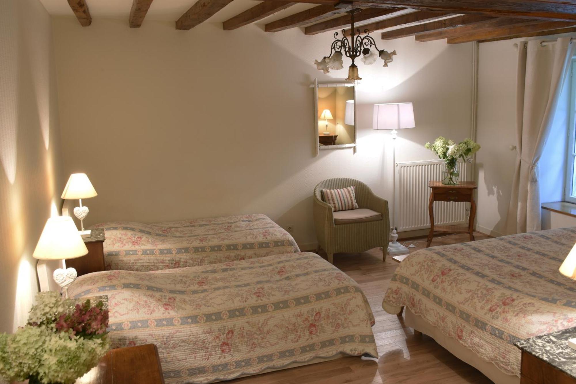 Bed and Breakfast Domaine De L'Ermitage Berry-Bouy Экстерьер фото