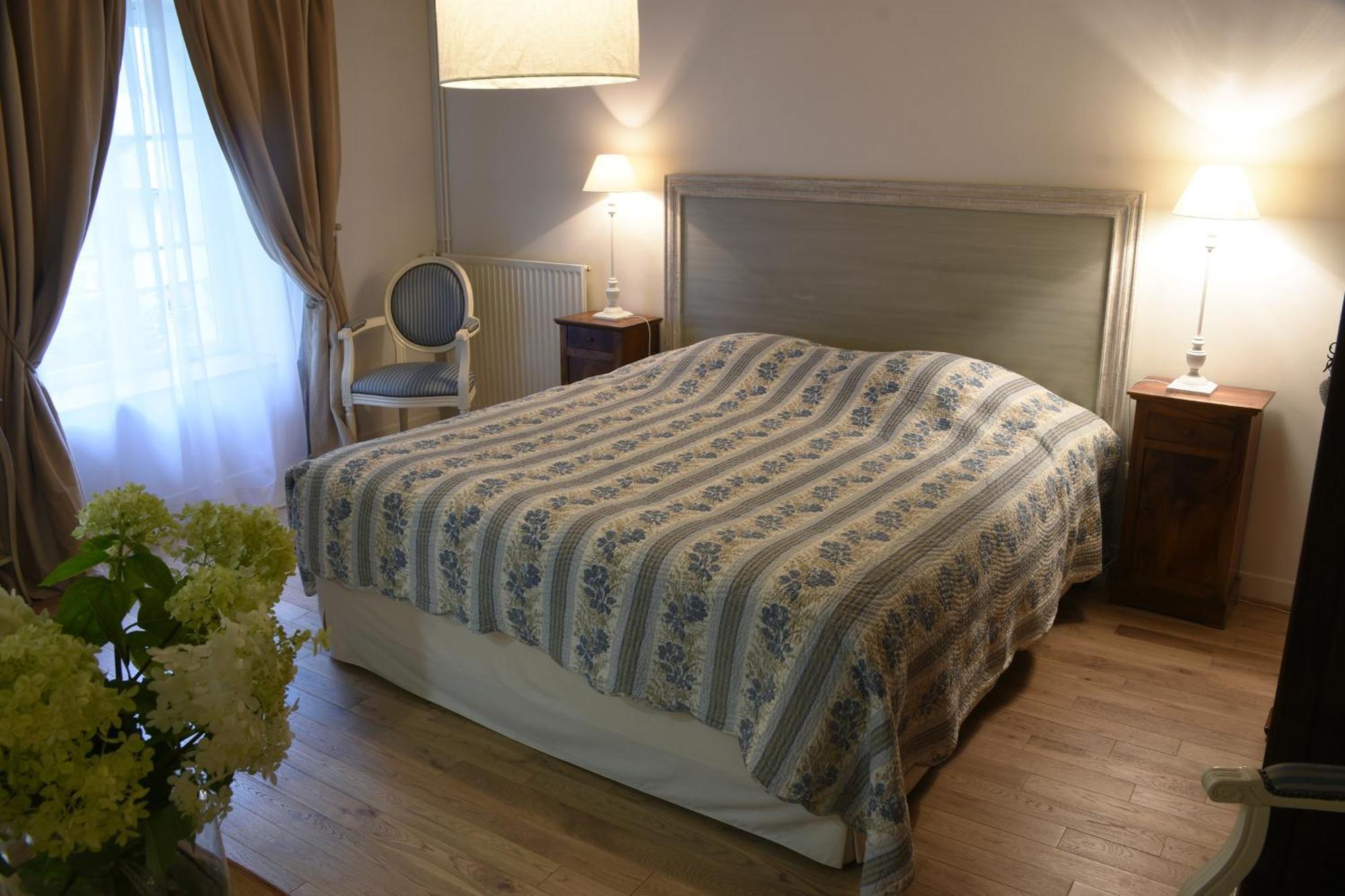 Bed and Breakfast Domaine De L'Ermitage Berry-Bouy Экстерьер фото